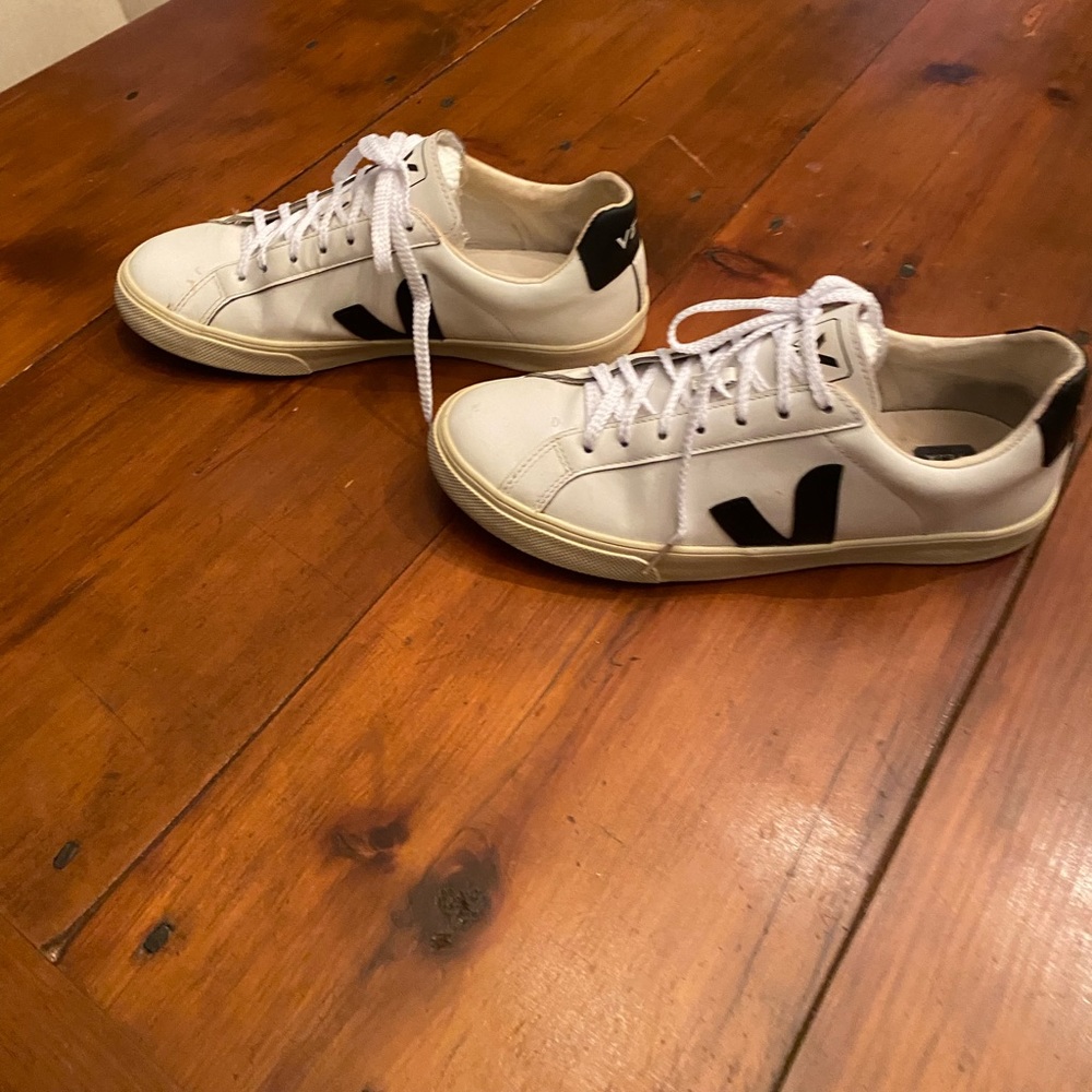 Veja’s size 9.